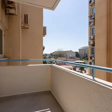 Apartament Andrea 3-bedroom In Mackenzie Larnaca