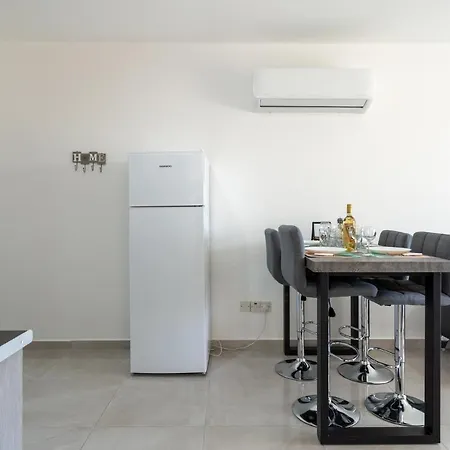 Apartment Andrea 3-bedroom In Mackenzie *